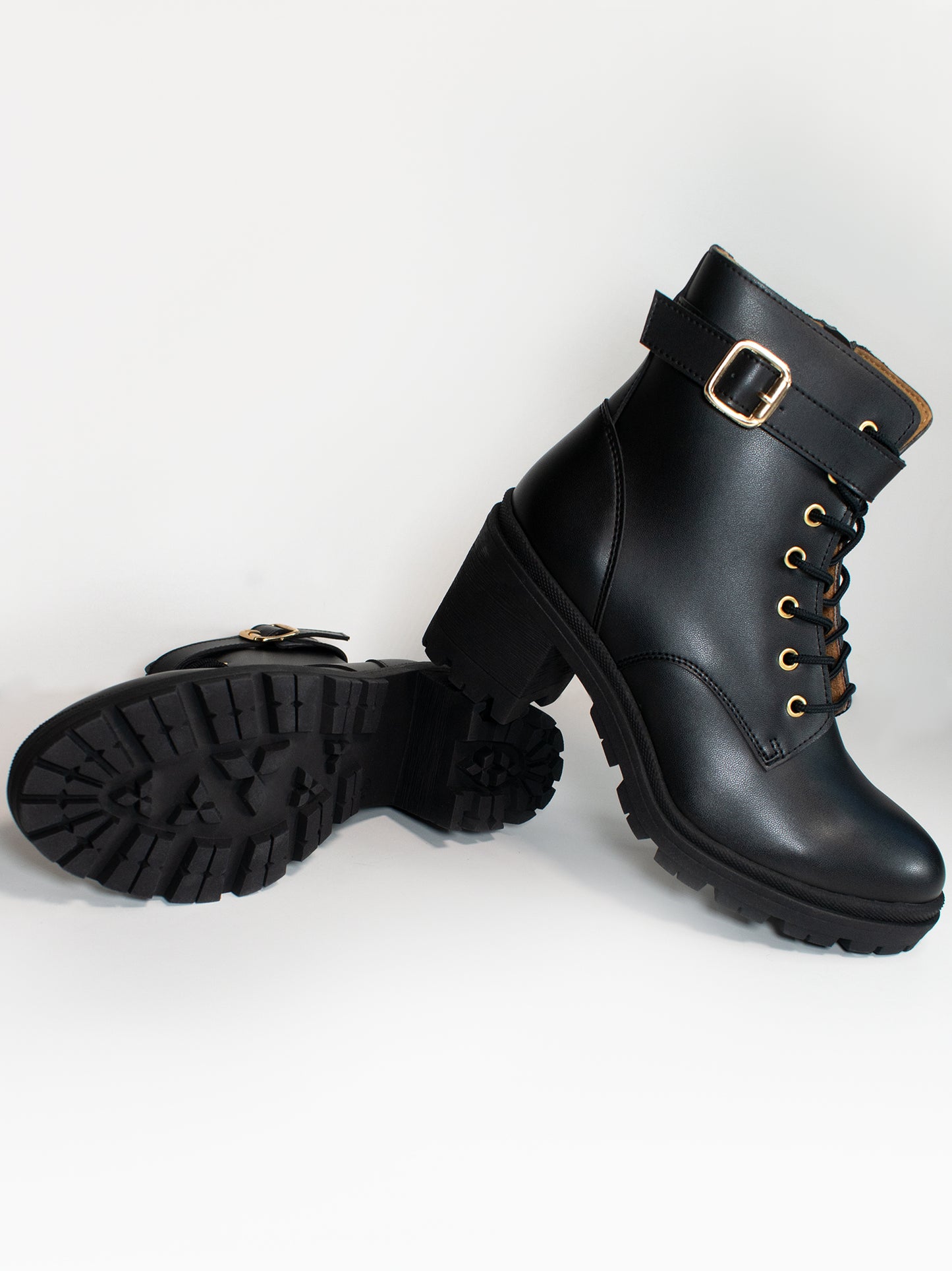 Bottines à lacets et semelle piste