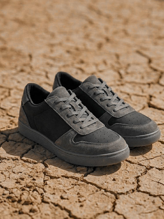 Sneakers Barefoot
