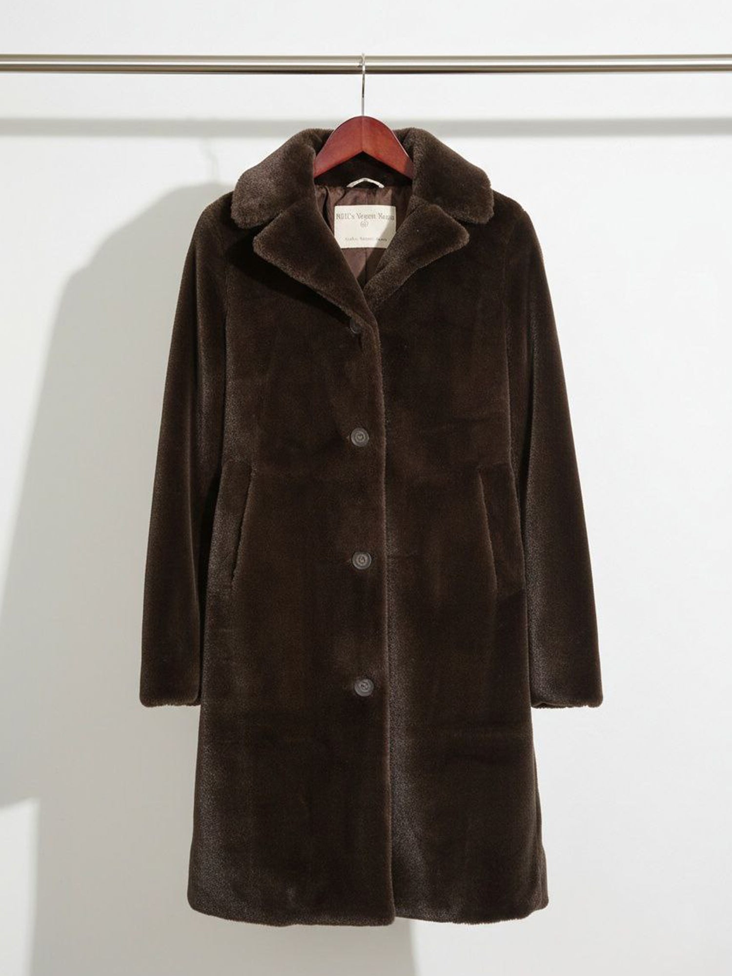Manteau en fourrure végétalienne recyclée 
