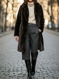 Manteau en fourrure végétalienne recyclée 