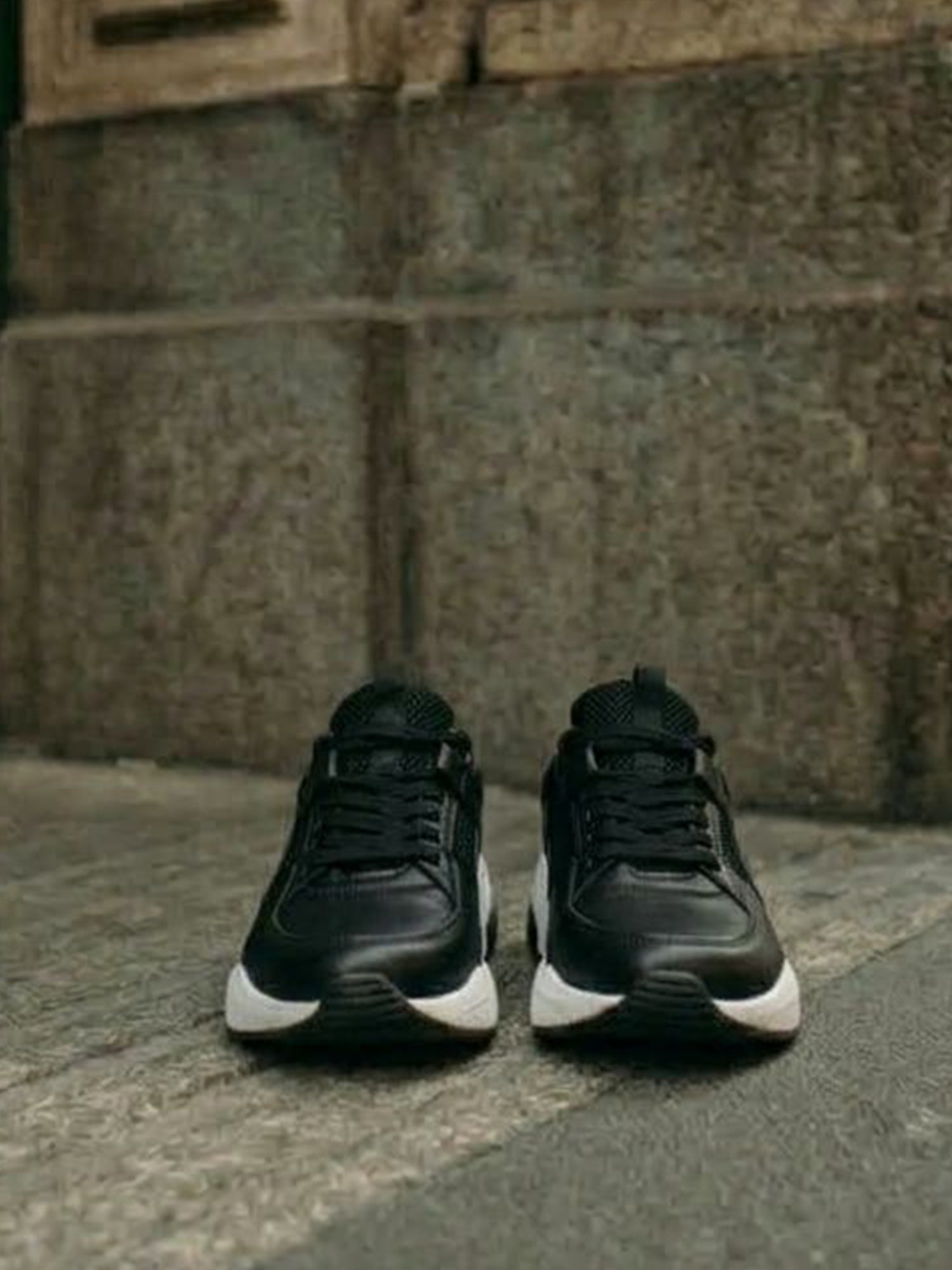 Chicago Low Tops