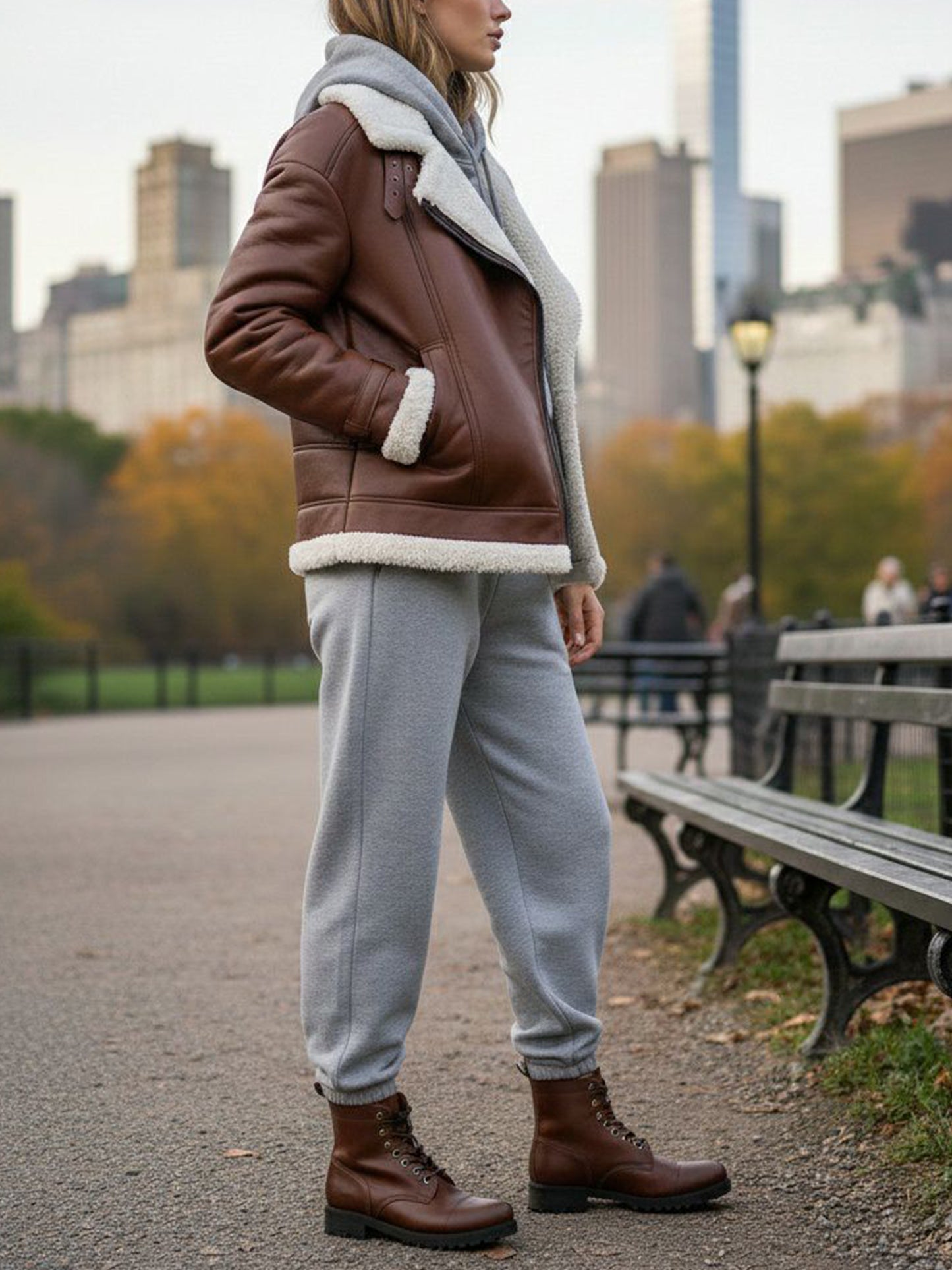 Oversized gerecycled veganistisch schapenvacht pilotenjack