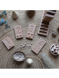 Het kleine koetshuisnummer Telblokken Montessori-leermiddel