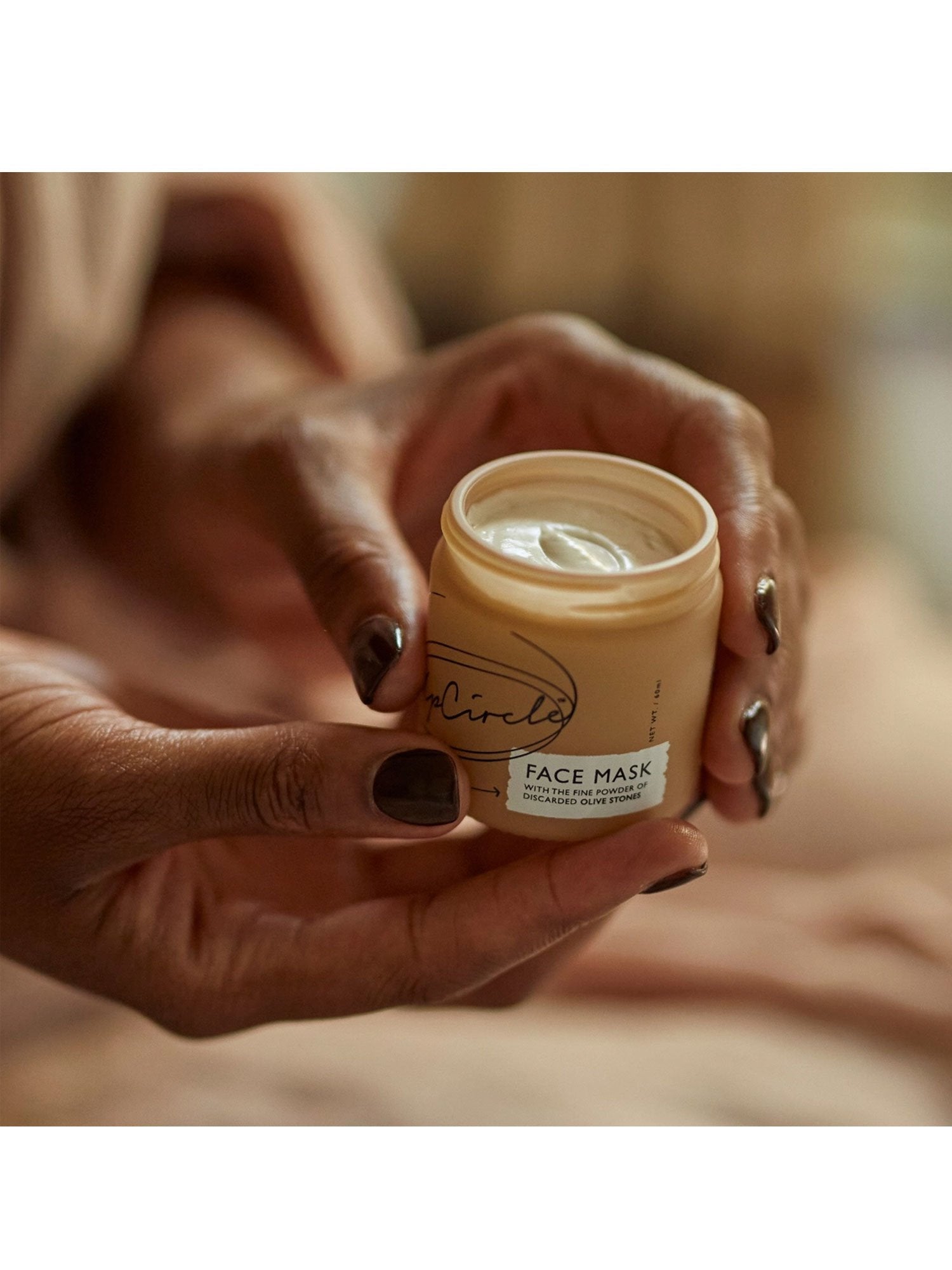 Masque visage clarifiant UpCircle à la poudre d'olive