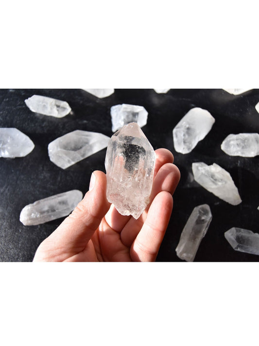 Points de cristal de Quartz d'apothicaire à cœur ouvert, minéraux de guérison bruts du Brésil
